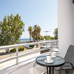 Mare - Elegant Beachfront *
