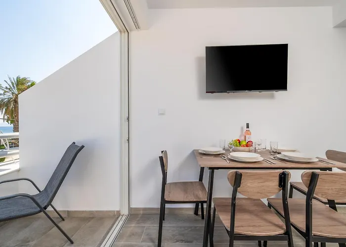 Appartement Mare - Elegant Beachfront Kos-stad