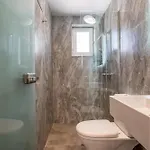 Mare - Elegant Beachfront Apartamento Cos